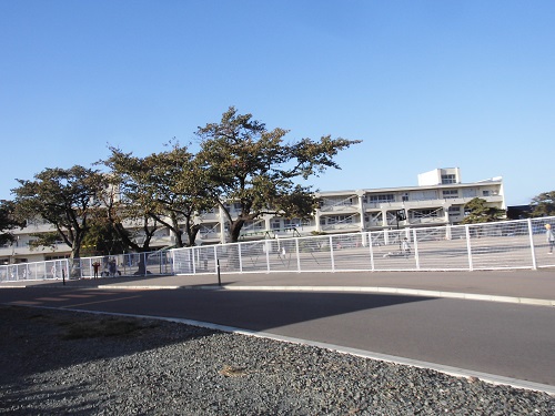 見前小学校